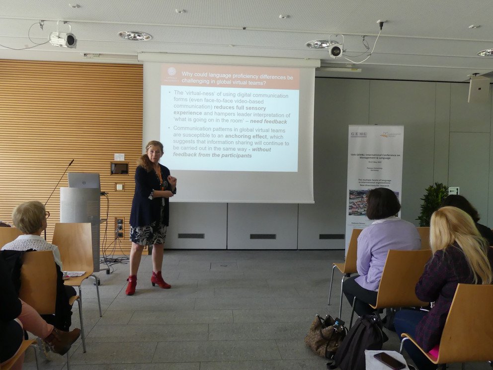 DIE KONFERENZ