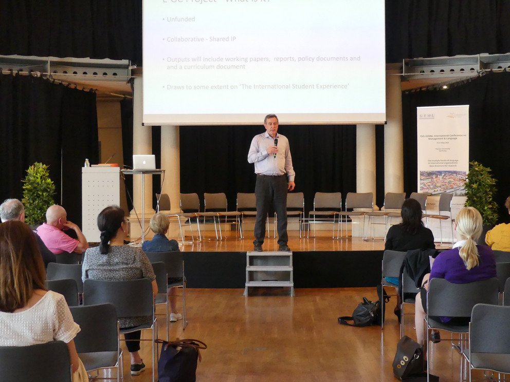 DIE KONFERENZ