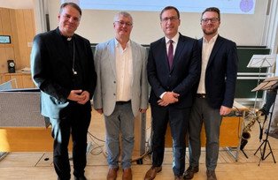 Prof. Dr. Mendl, Bischof Oster, Prof. Dr. Schumann, Prof. Dr. Weißer