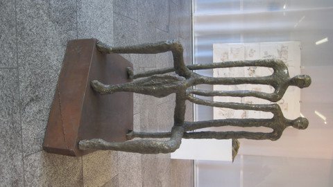 Skulptur abstrakte Figuren