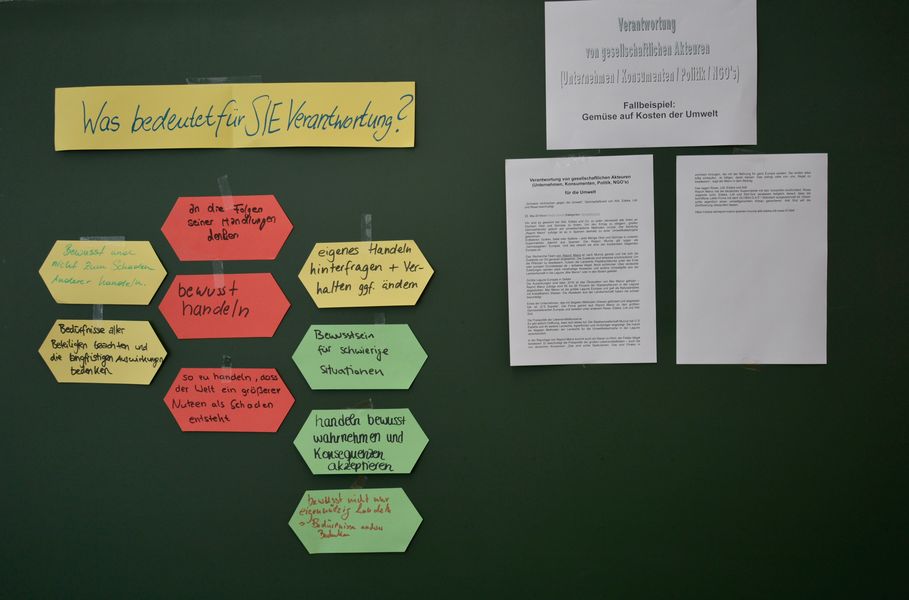 Uni Live: Denkanst&ouml;&szlig;e, Wirtschafts- und Konsumentenethik
Uni Live: Denkanst&ouml;&szlig;e, Wirtschafts- und Konsumentenethik
Uni Live: Denkanst&ouml;&szlig;e, Wirtschafts- und Konsumentenethik